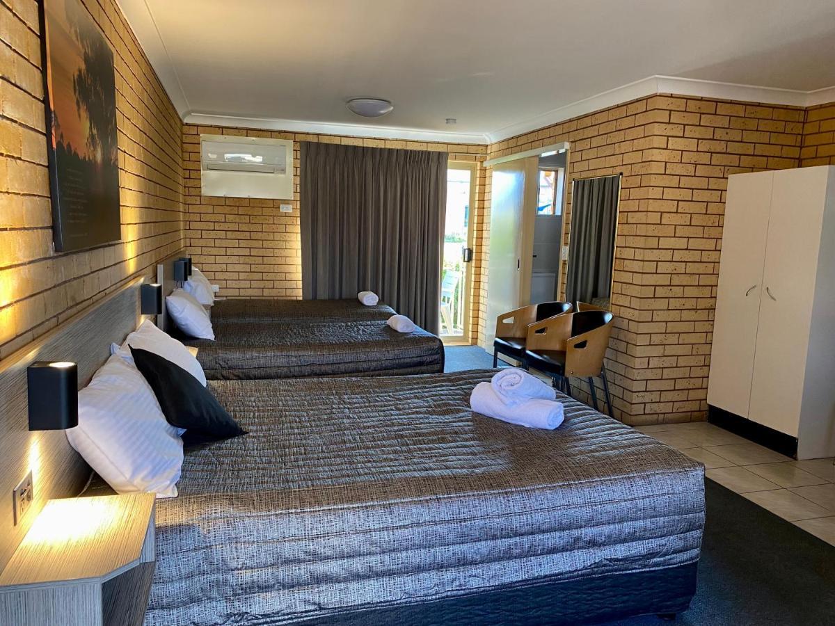 Tallarook Motor Inn Dubbo Extérieur photo