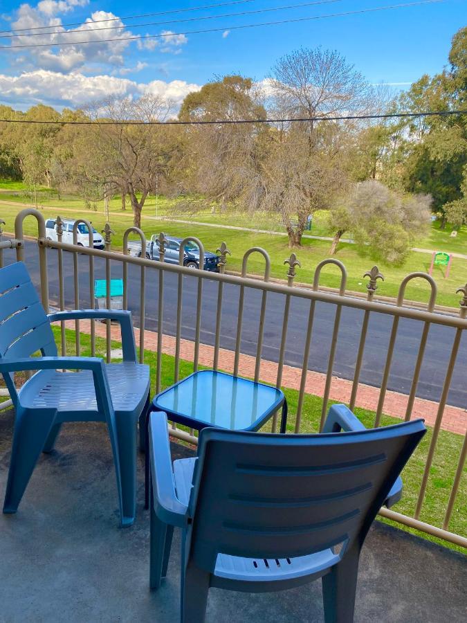 Tallarook Motor Inn Dubbo Extérieur photo