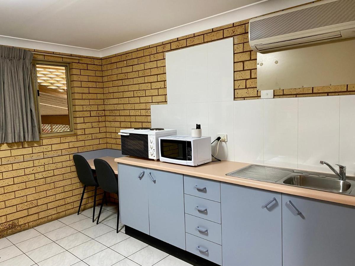 Tallarook Motor Inn Dubbo Extérieur photo