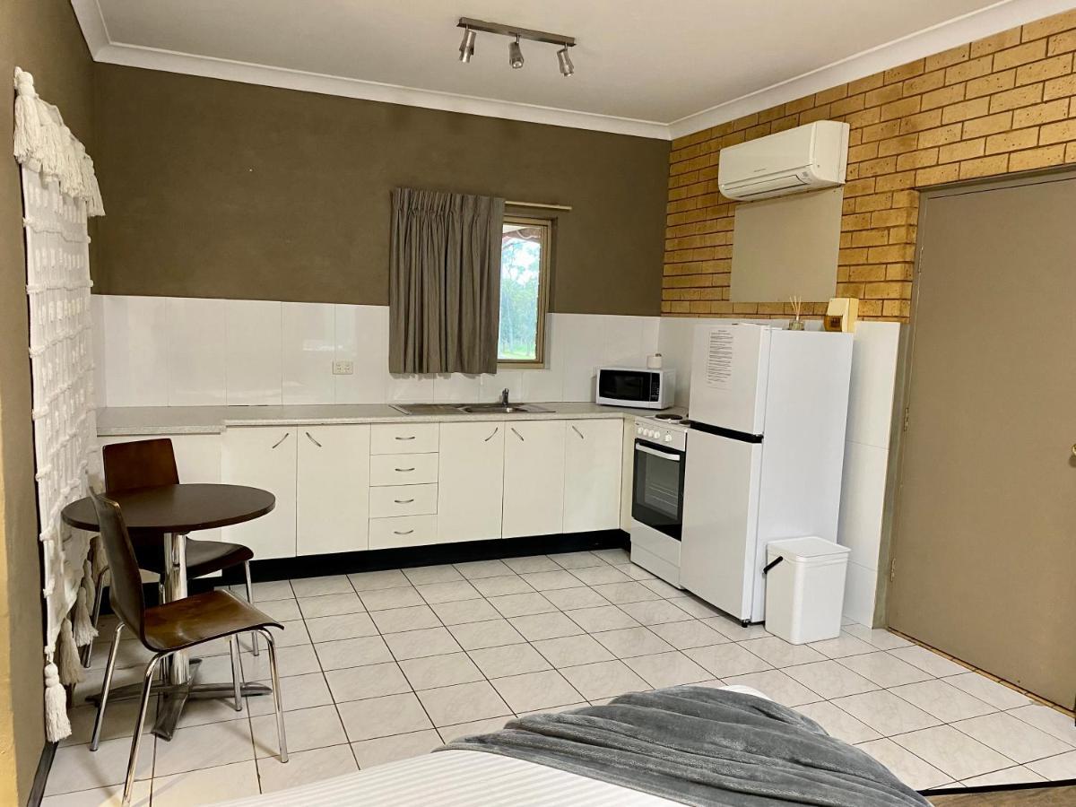 Tallarook Motor Inn Dubbo Extérieur photo
