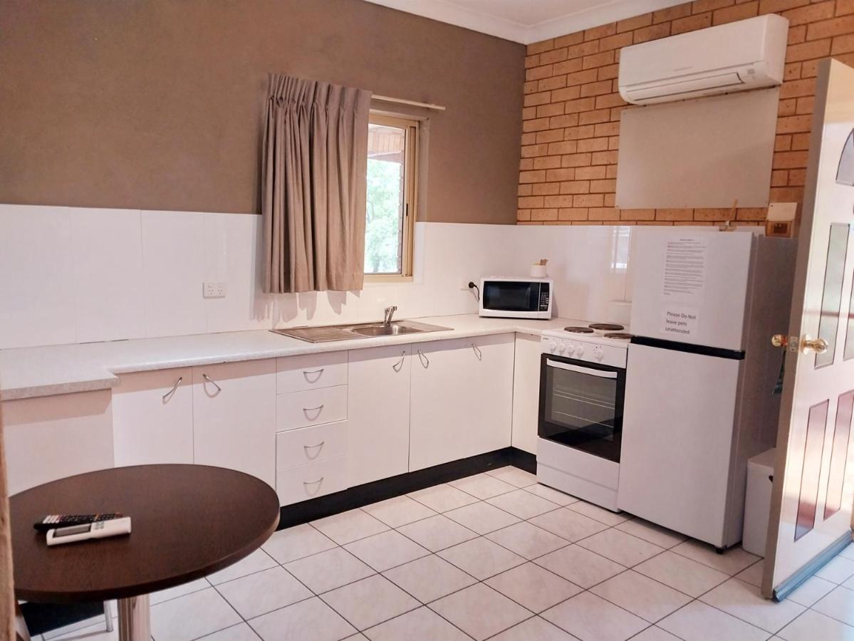 Tallarook Motor Inn Dubbo Extérieur photo