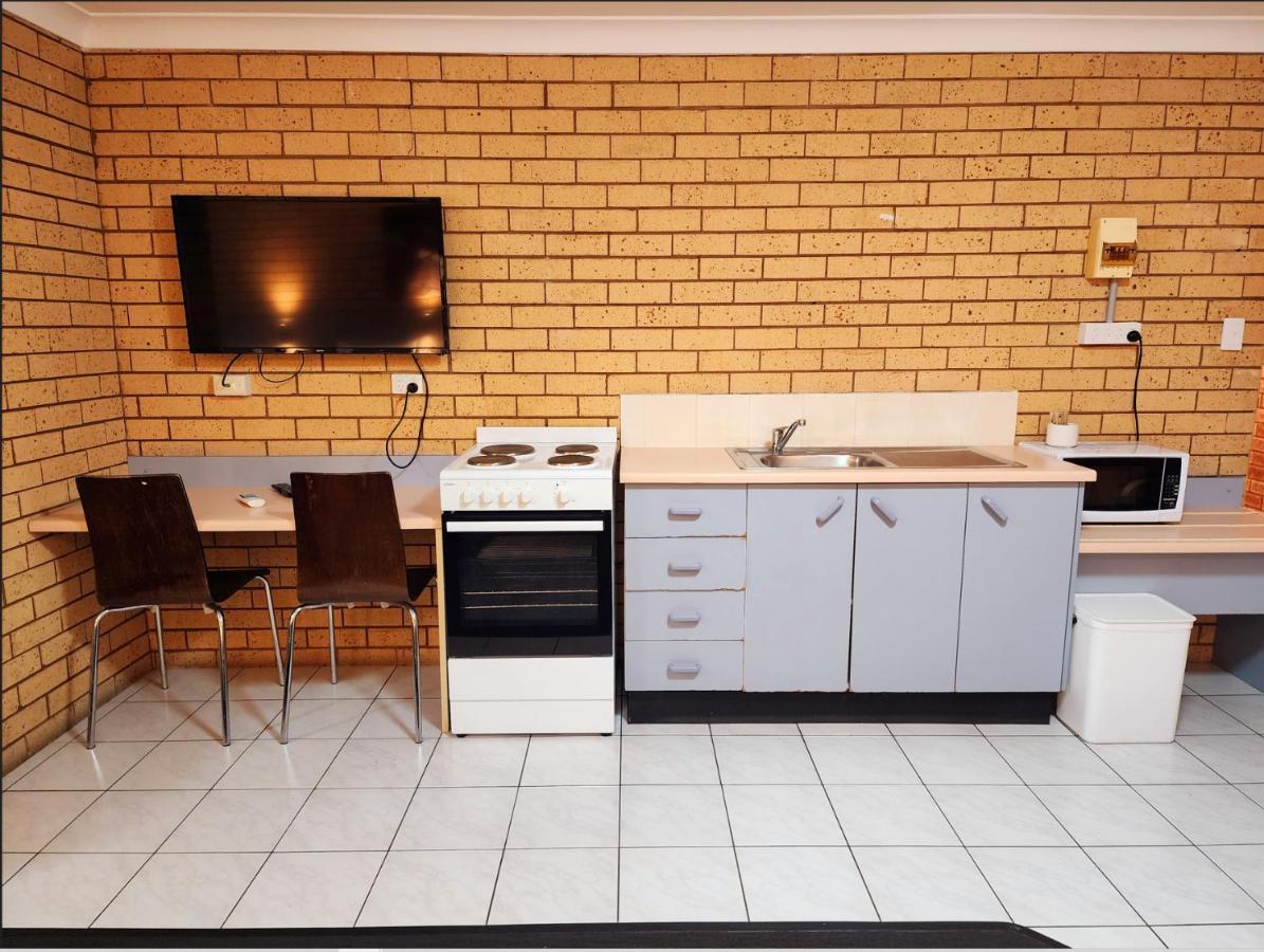 Tallarook Motor Inn Dubbo Extérieur photo
